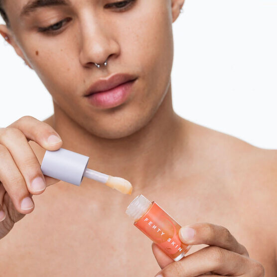 &Oacute;leo Labial Fenty Treatz Hydrating + Strengthening Lip Oil